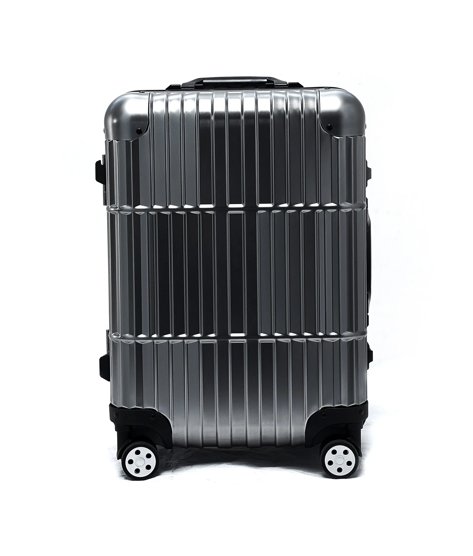 20" Aluminum Luggage Carry-On (Gunmetal)