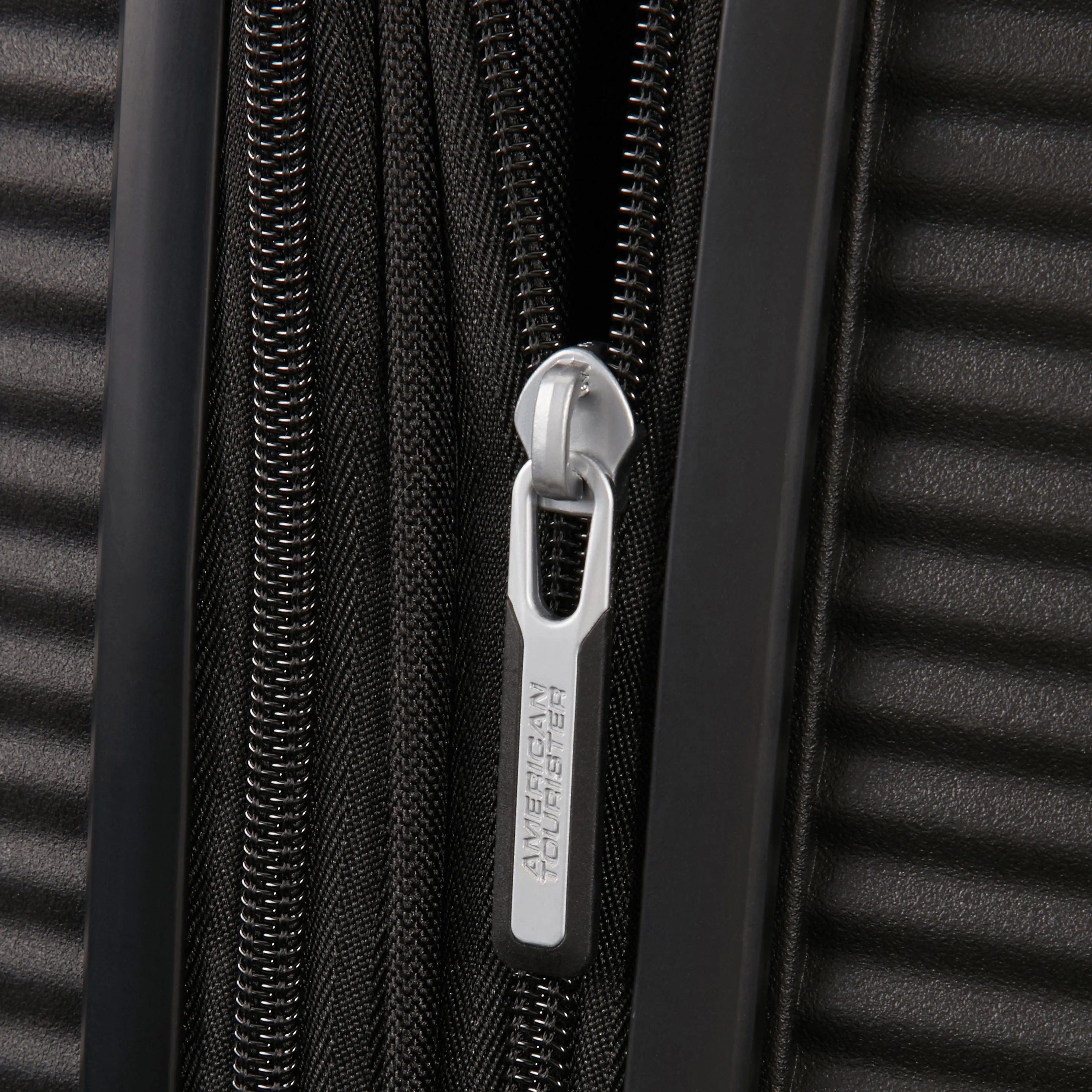 American Tourister Curio Spinner Carry-On™