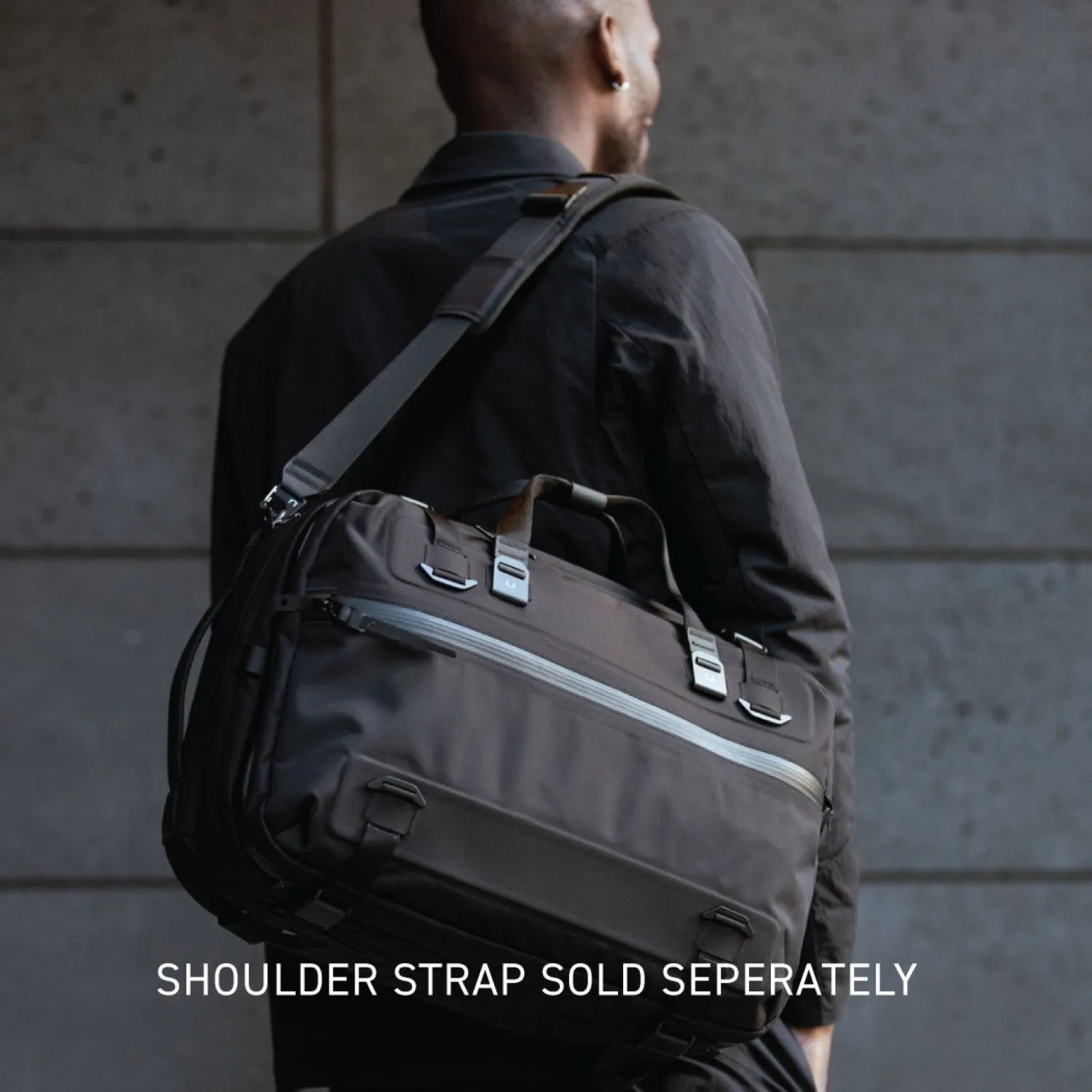 Black Ember Forge 30 15” Convertiable Travel Pack