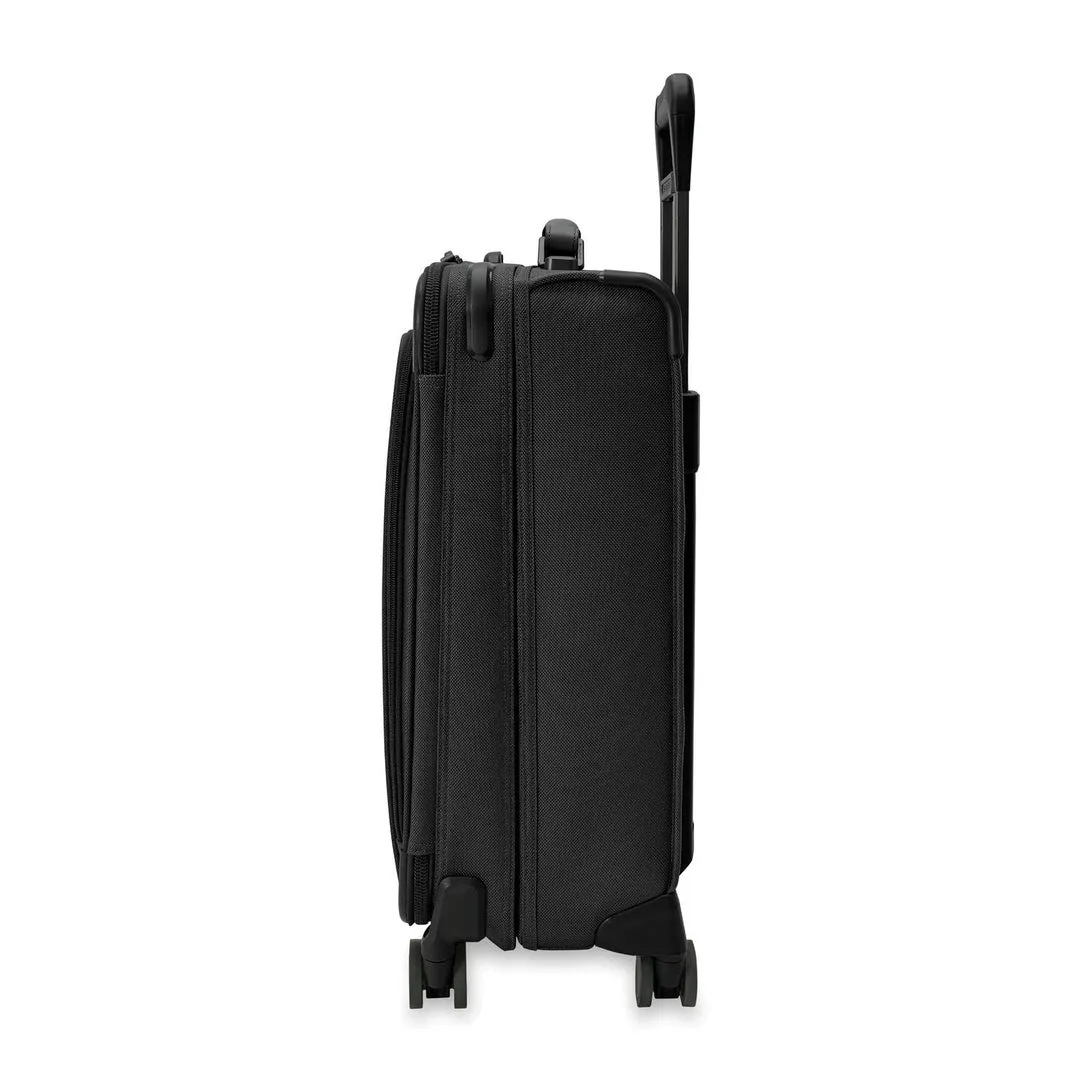 Briggs & Riley Baseline Essential 22" Carry-On Expandable Spinner