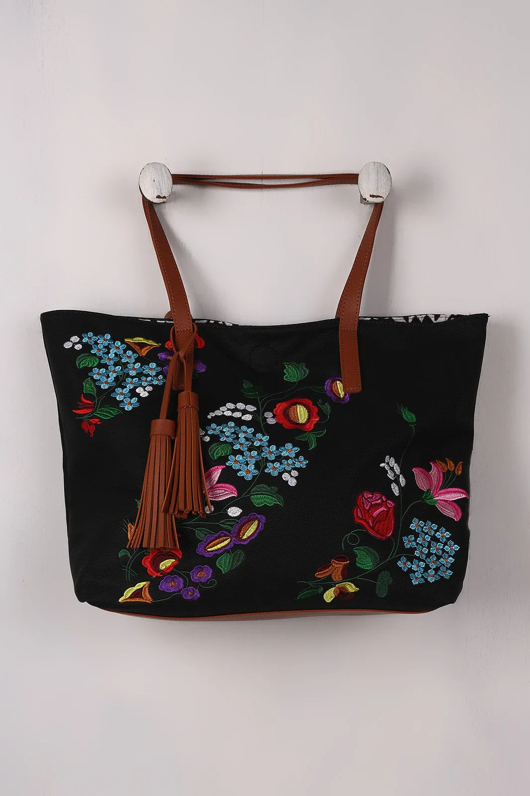 Colorful Embroidered Floral Scalloped Bag