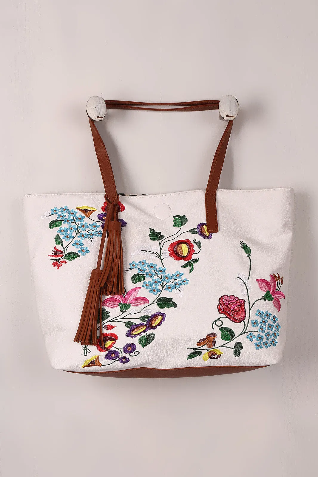 Colorful Embroidered Floral Scalloped Bag