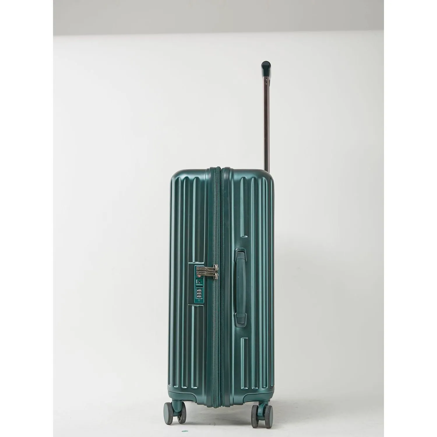 Conwood Pioneer Polycarbonate 20" Expandable Upright Luggage