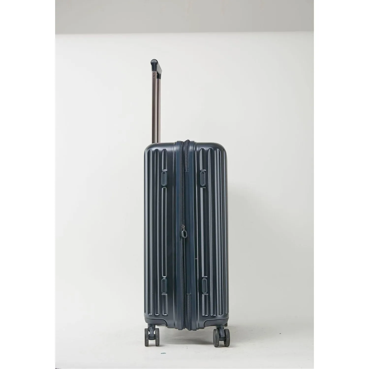 Conwood Pioneer Polycarbonate 20" Expandable Upright Luggage