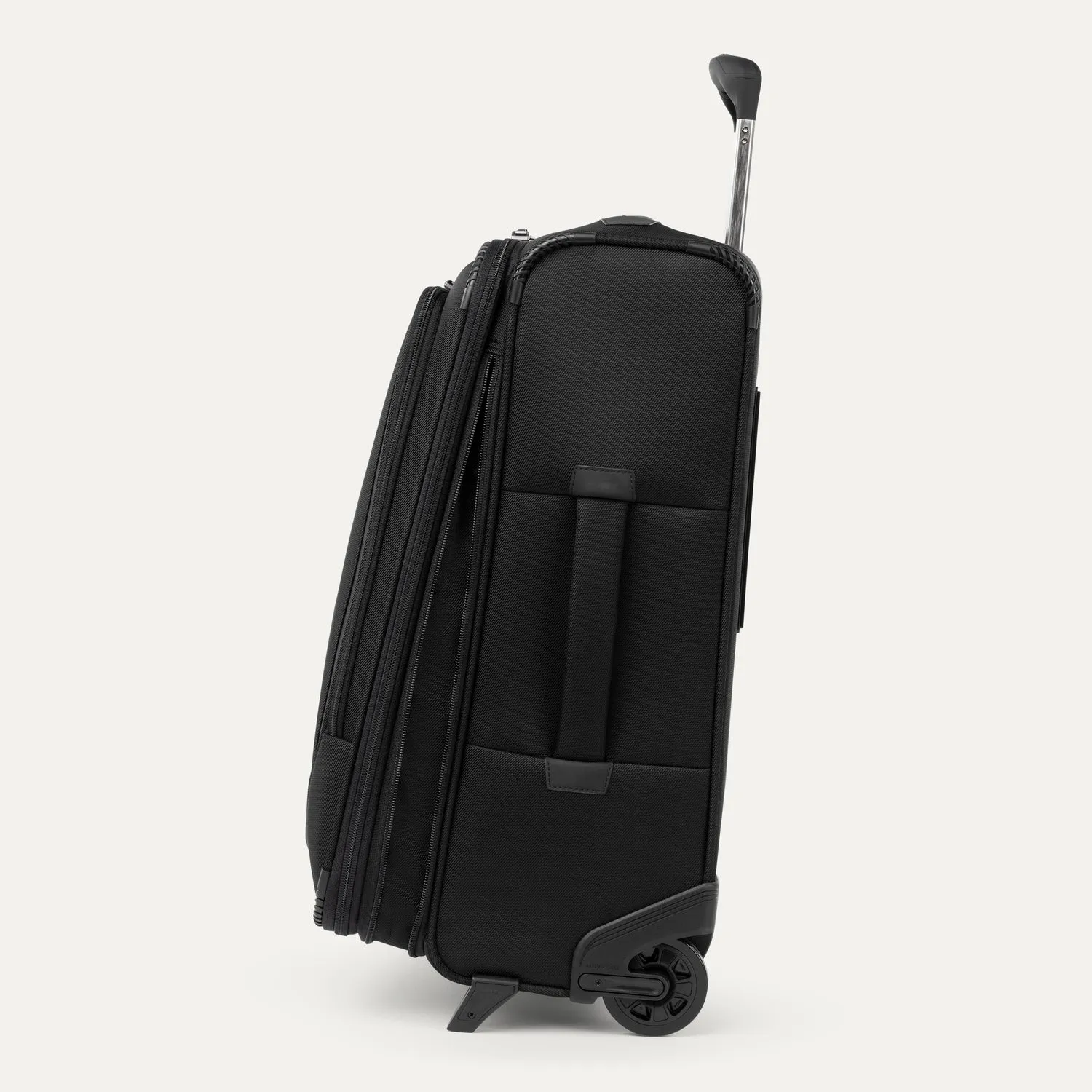 Crew™ Classic Carry-On Rollaboard®