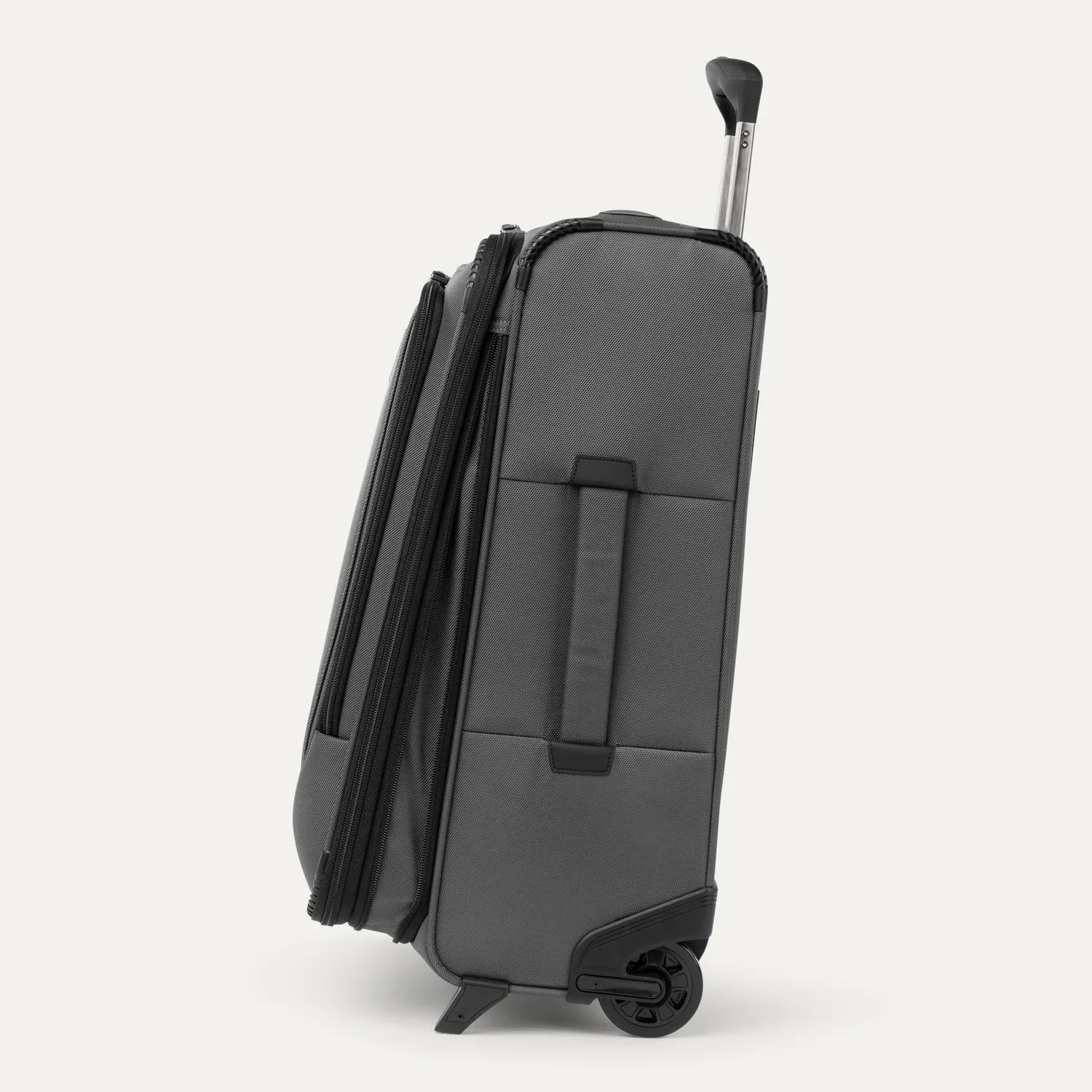 Crew™ Classic Carry-On Rollaboard®