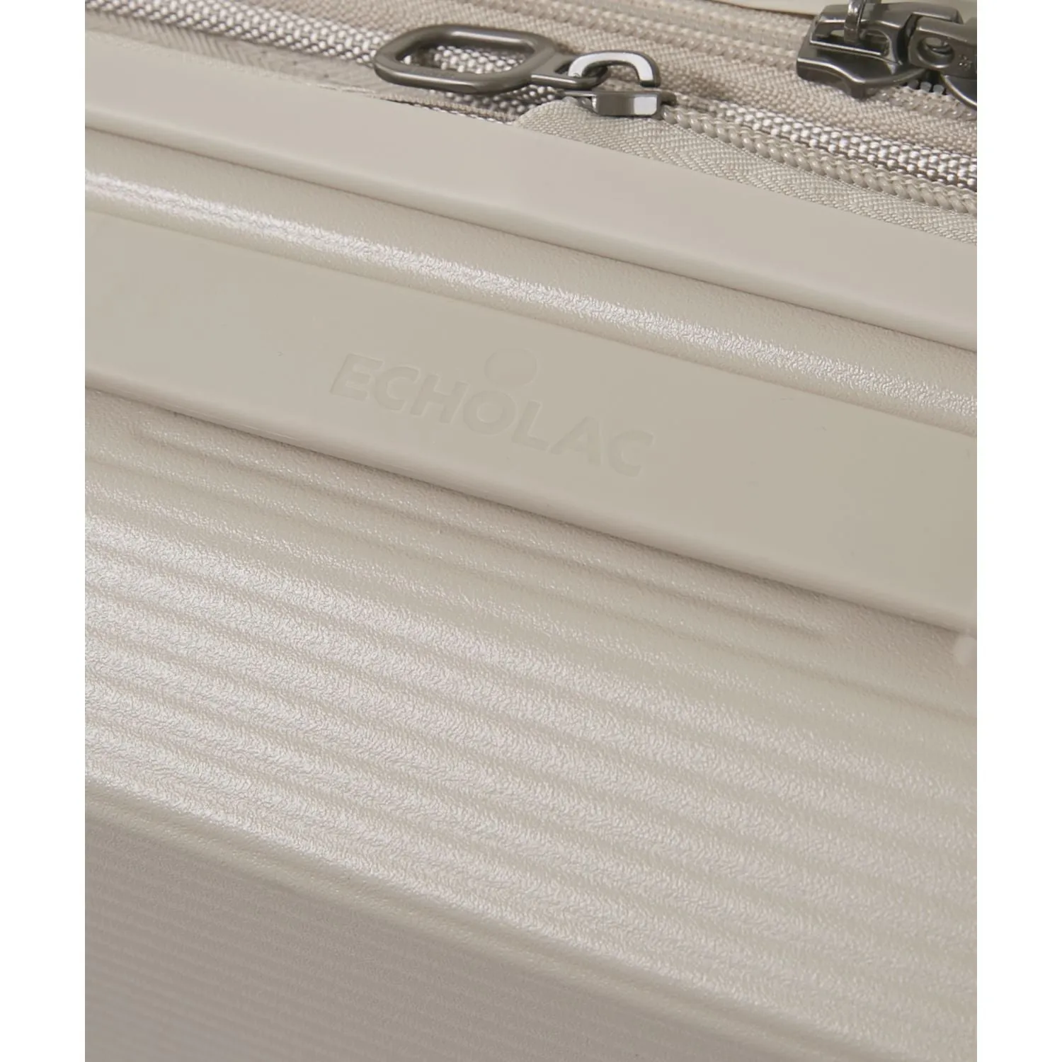 Echolac Nexus 20" Carry On Upright Luggage