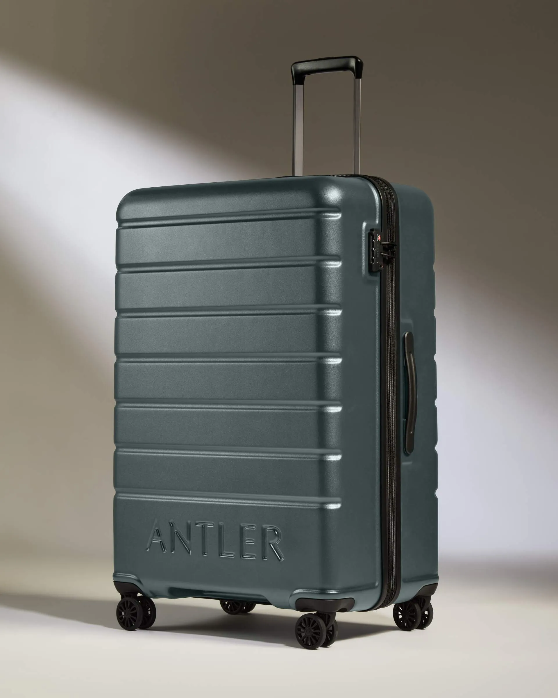 Suitcase Set in Granite Grey - Logo