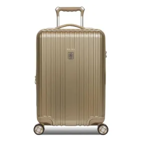 SWISSGEAR Ridge Hardside Carry On Suitcase Spinner Hardshell Luggage USB Port